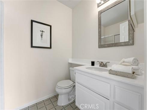 1836 W Falmouth Avenue 11 , Anaheim, CA