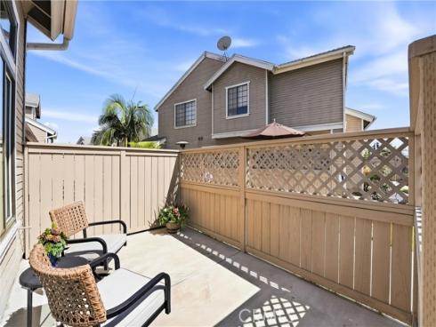1836 W Falmouth Avenue 11 , Anaheim, CA