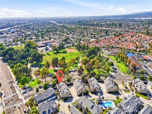1836 W Falmouth Avenue 11 , Anaheim, CA