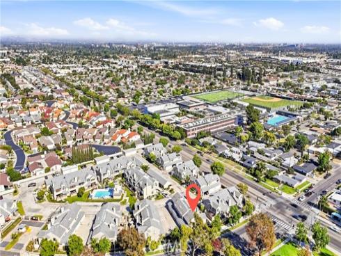 1836 W Falmouth Avenue 11 , Anaheim, CA
