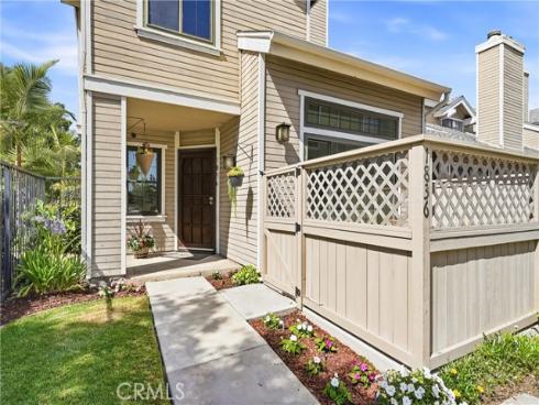 1836 W Falmouth Avenue 11 , Anaheim, CA