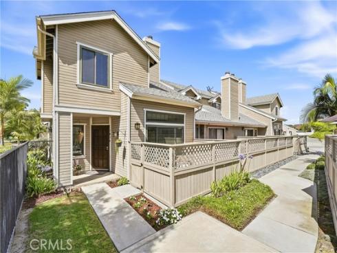 1836 W W Falmouth Avenue 11 , Anaheim, CA