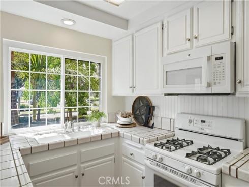 1836 W W Falmouth Avenue 11 , Anaheim, CA