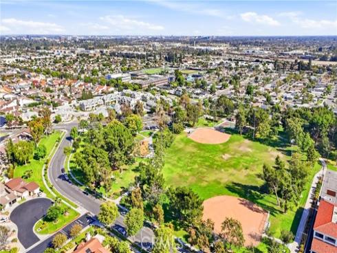1836 W W Falmouth Avenue 11 , Anaheim, CA