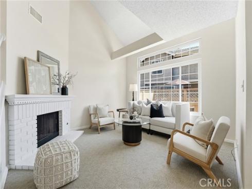1836 W W Falmouth Avenue 11 , Anaheim, CA
