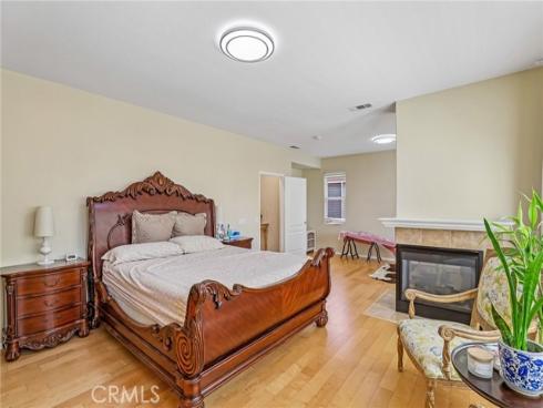 5802 E Treehouse  , Anaheim, CA