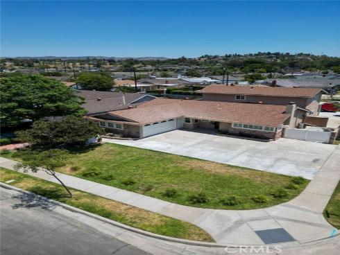 1748 N Ballad , Anaheim, CA