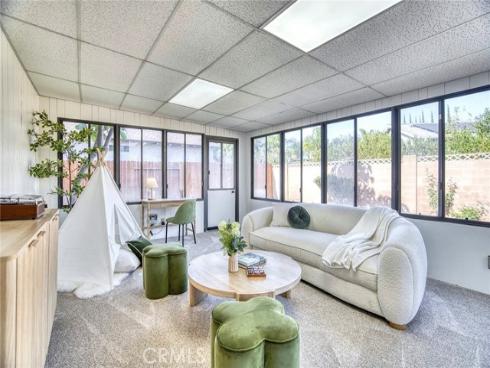 324 N La Reina   Street, Anaheim, CA
