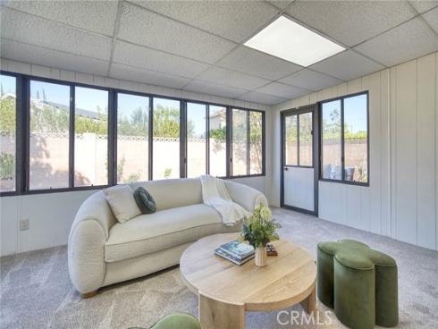 324 N La Reina   Street, Anaheim, CA