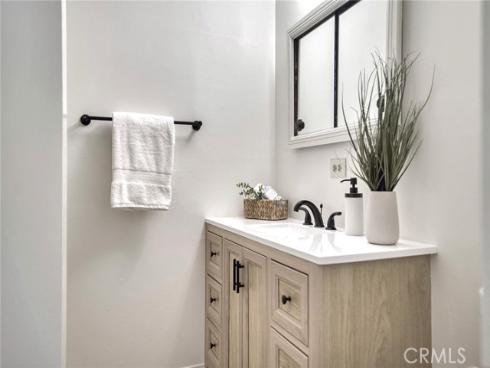 324 N La Reina   Street, Anaheim, CA