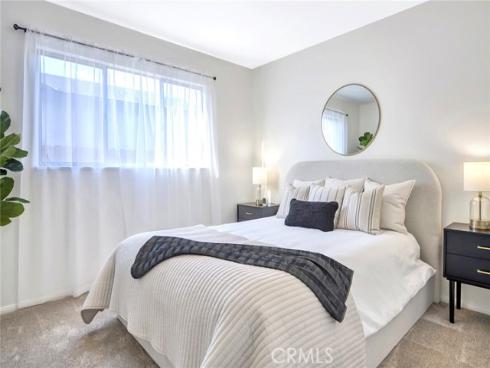 324 N La Reina   Street, Anaheim, CA