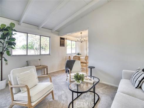 324 N La Reina   Street, Anaheim, CA