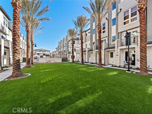1826 W Bushell St , Anaheim, CA