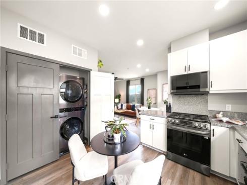 405 S Anaheim Boulevard 7 , Anaheim, CA
