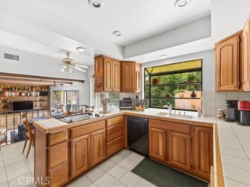 426 S Fernhill Lane, Anaheim, CA