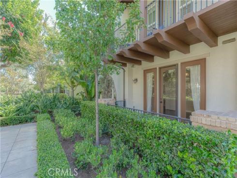 672 E Valencia 108 , Anaheim, CA