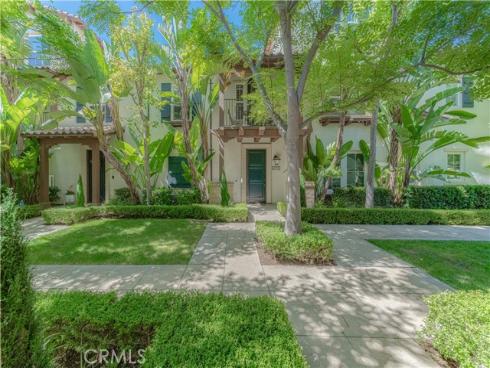 672 E Valencia 108 , Anaheim, CA