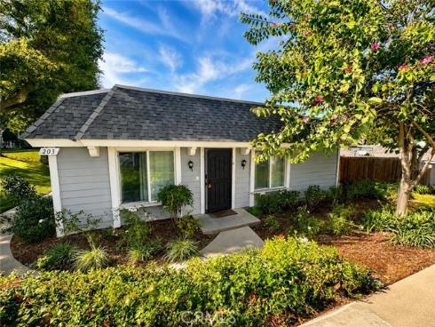 203 N Kodiak A Street, Anaheim, CA