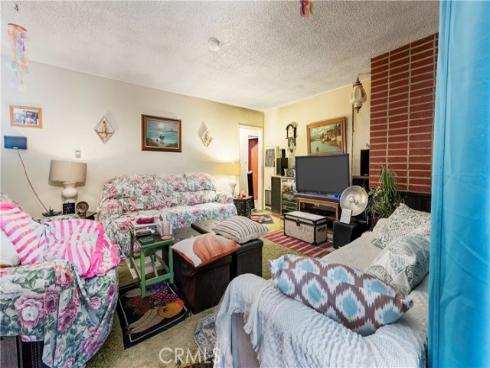 10261  D Este  , Anaheim, CA