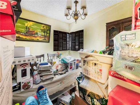 10261  D Este  , Anaheim, CA