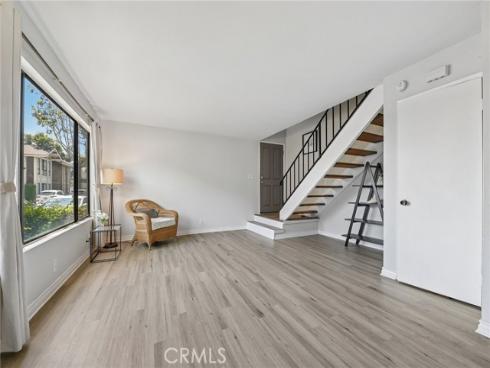 956 S Downey Place, Anaheim, CA