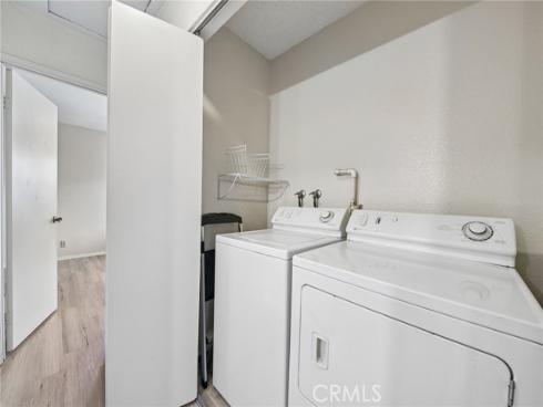 956 S Downey Place, Anaheim, CA