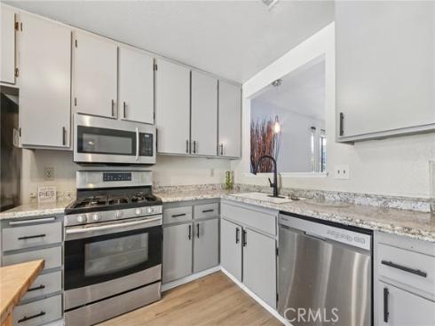 956 S Downey Place, Anaheim, CA