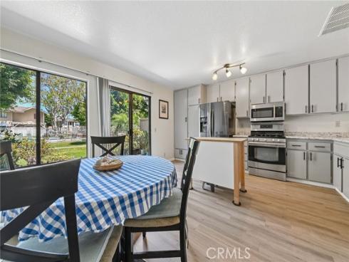 956 S Downey Place, Anaheim, CA