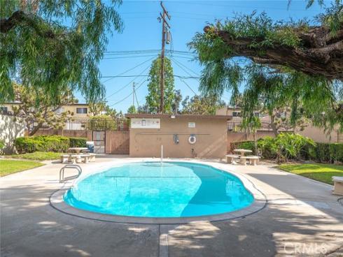1804 W Glenoaks Avenue, Anaheim, CA
