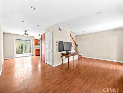 1804 W Glenoaks Avenue, Anaheim, CA
