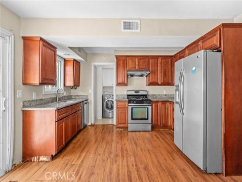 1804 W Glenoaks Avenue, Anaheim, CA