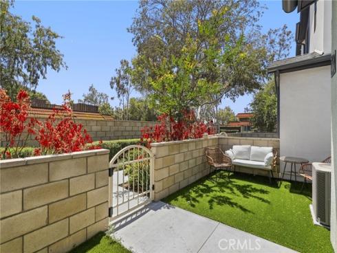 2771 W Pepper Tree 11 Drive, Anaheim, CA
