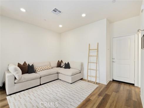 2771 W Pepper Tree 11 Drive, Anaheim, CA