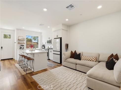 2771 W Pepper Tree 11 Drive, Anaheim, CA