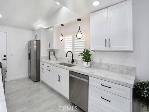 833 N Felicidad , Anaheim, CA