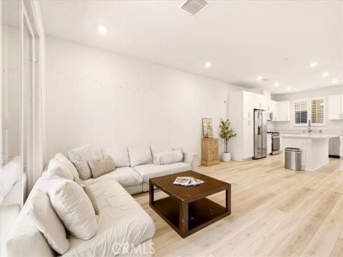 2953 W Lincoln 4 Avenue, Anaheim, CA