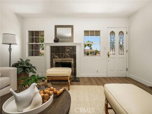 3118 W Aliso Pl , Anaheim, CA