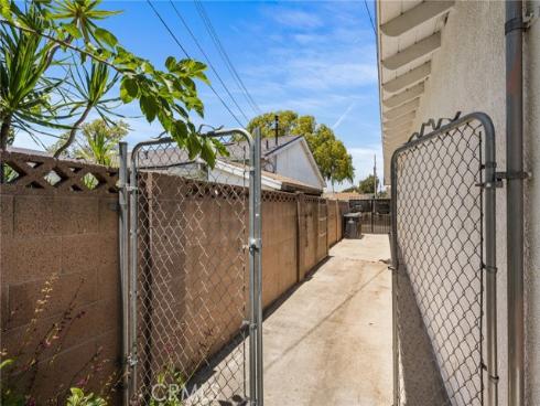 3118 W Aliso Pl , Anaheim, CA