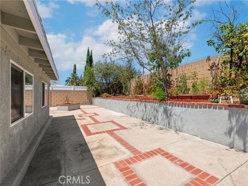 570 S Gilbuck , Anaheim, CA