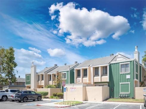 1381 S Walnut  2005 , Anaheim, CA