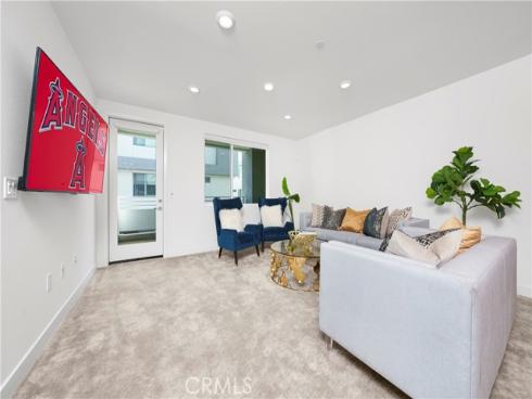1867 S Union 60 Street, Anaheim, CA