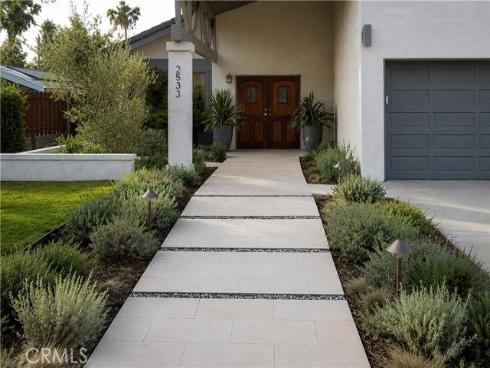 2533 E Tennyson , Anaheim, CA