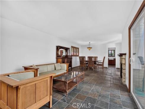 2533 E Tennyson , Anaheim, CA