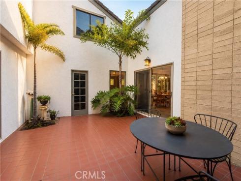 2533 E Tennyson , Anaheim, CA