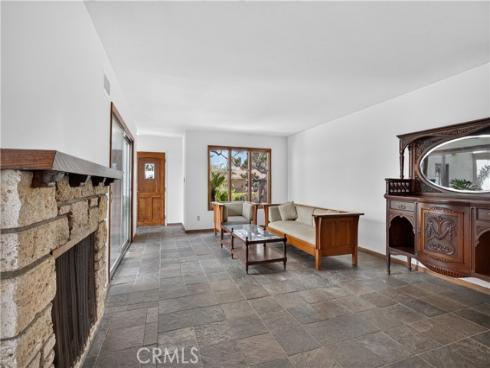 2533 E Tennyson , Anaheim, CA
