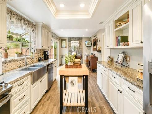 280 S Brookside Court, Anaheim, CA
