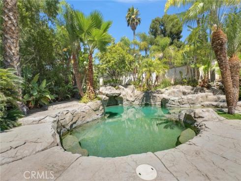 7521 E Hollow Oak   Road, Anaheim, CA