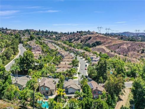 7521 E Hollow Oak   Road, Anaheim, CA