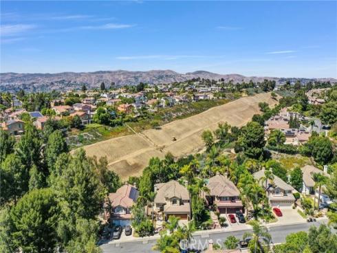 7521 E Hollow Oak   Road, Anaheim, CA