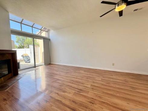992 S Country Glen Way , Anaheim, CA
